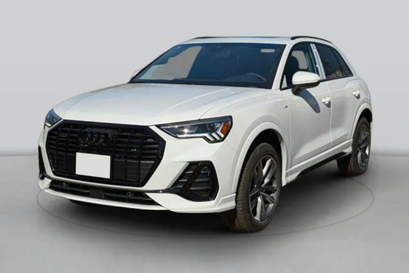 2025 Audi Q3 45 TFSI S line Premium photo 1