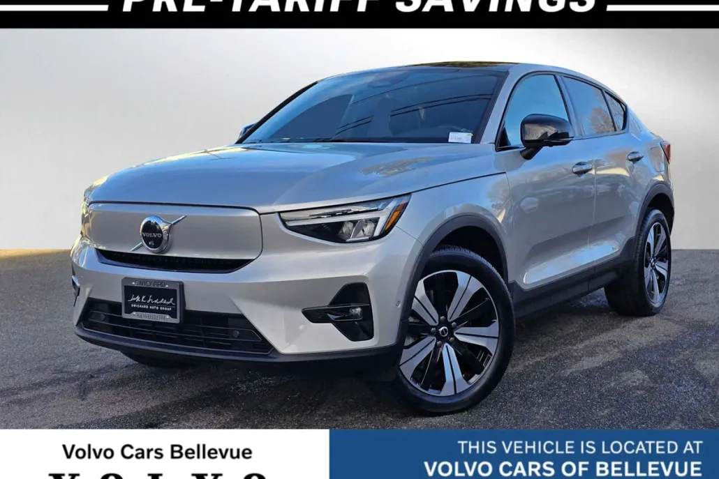 2023 Volvo C40 Recharge Plus photo 1