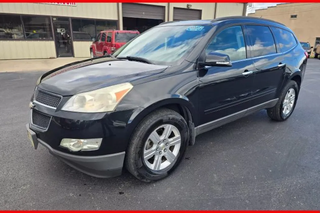 2012 Chevrolet Traverse 2LT photo 1