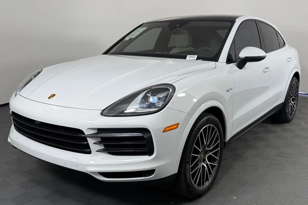 2023 Porsche Cayenne E-Hybrid Coupe photo 1