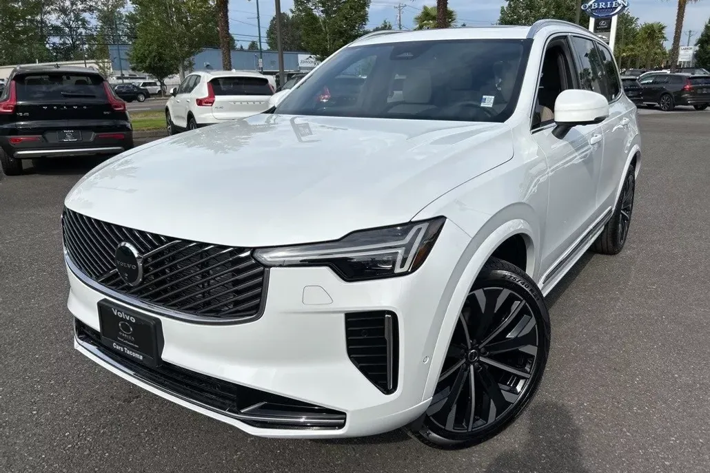 2026 Volvo XC90 Plus photo 1