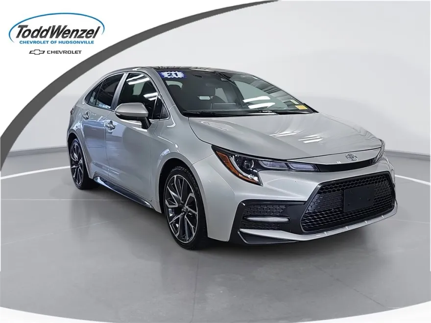 2021 Toyota Corolla SE photo 1
