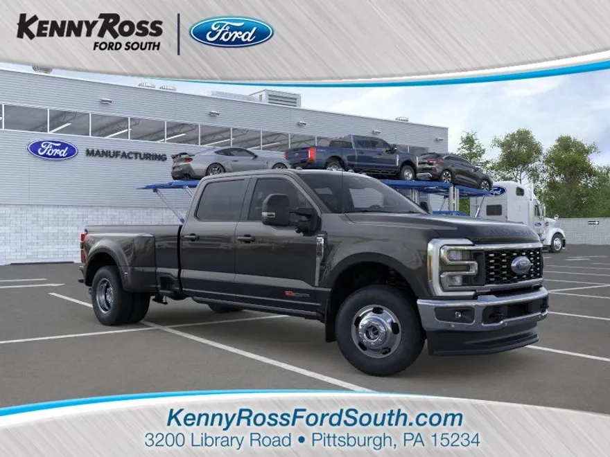 2025 Ford F-350 Lariat photo 1