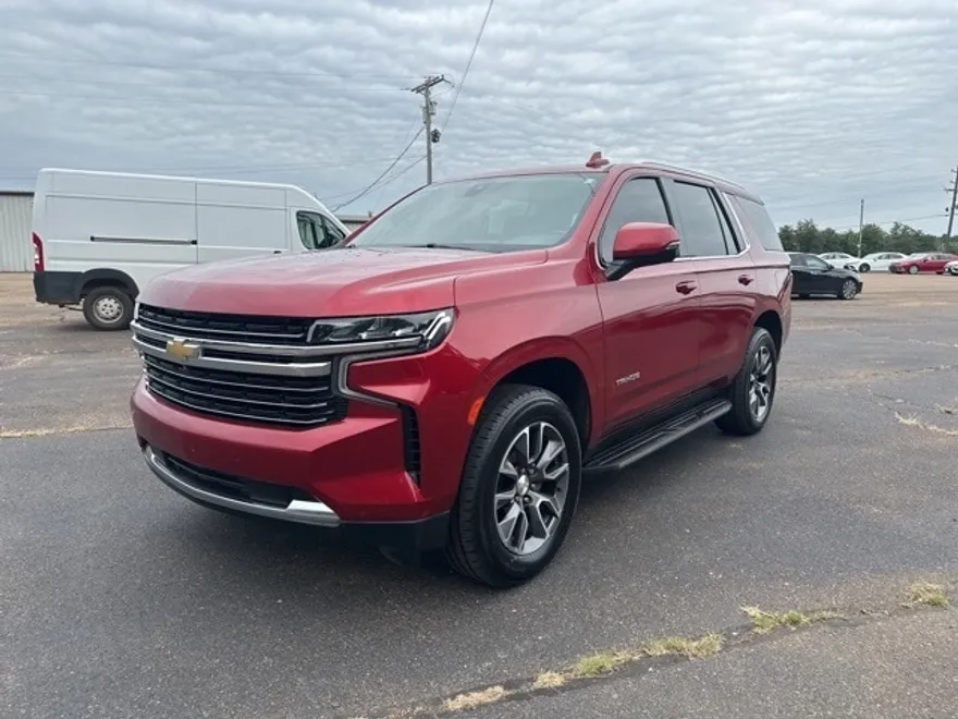 2021 Chevrolet Tahoe LT photo 1