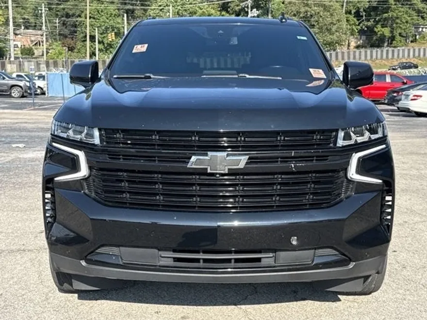2023 Chevrolet Suburban RST photo 1