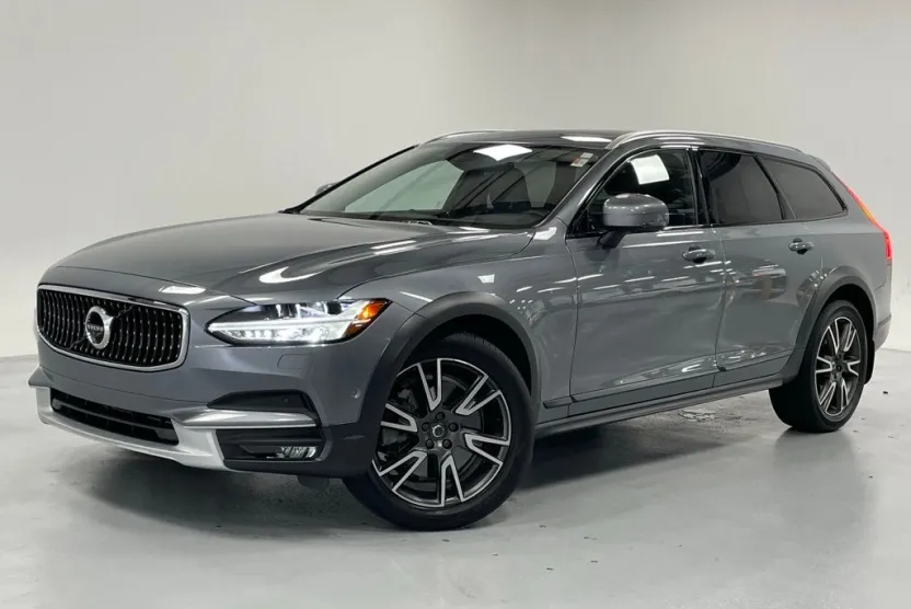 2017 Volvo V90 Cross Country T6 AWD photo 1
