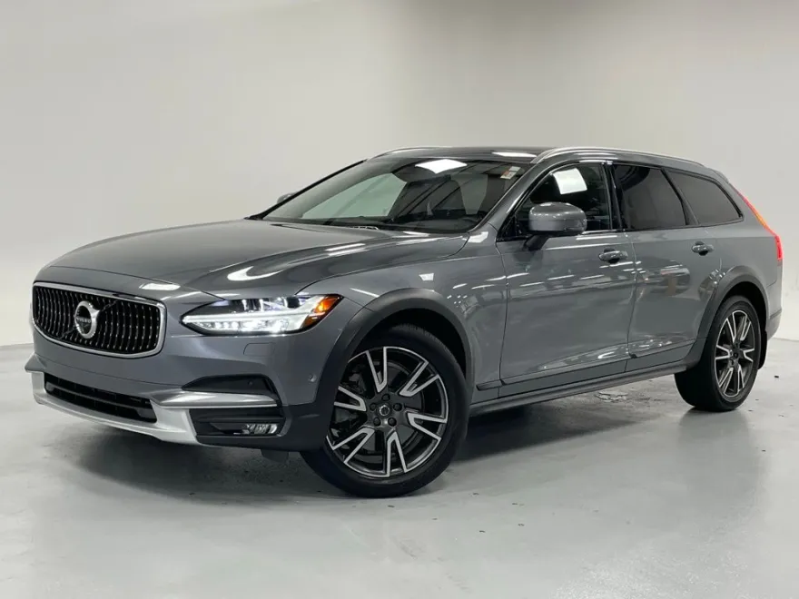 2017 Volvo V90 Cross Country T6 AWD photo 1