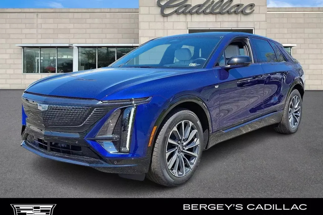 2025 Cadillac Lyriq Sport photo 1