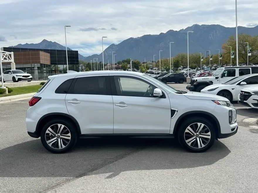 2024 Mitsubishi Outlander Sport ES LE SE photo 1