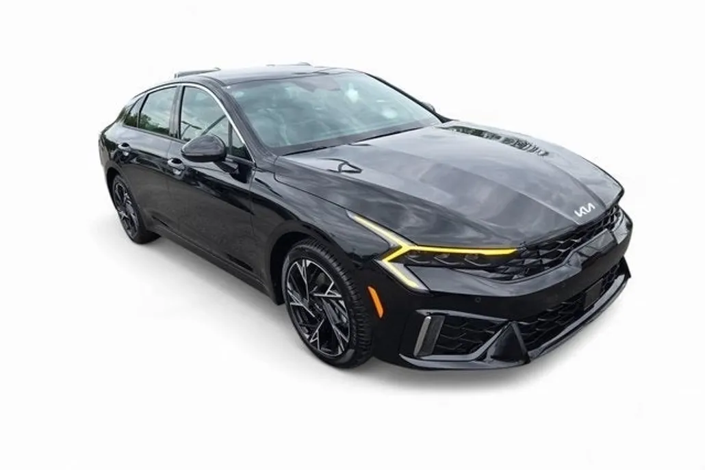 2025 Kia K5 GT-Line photo 1