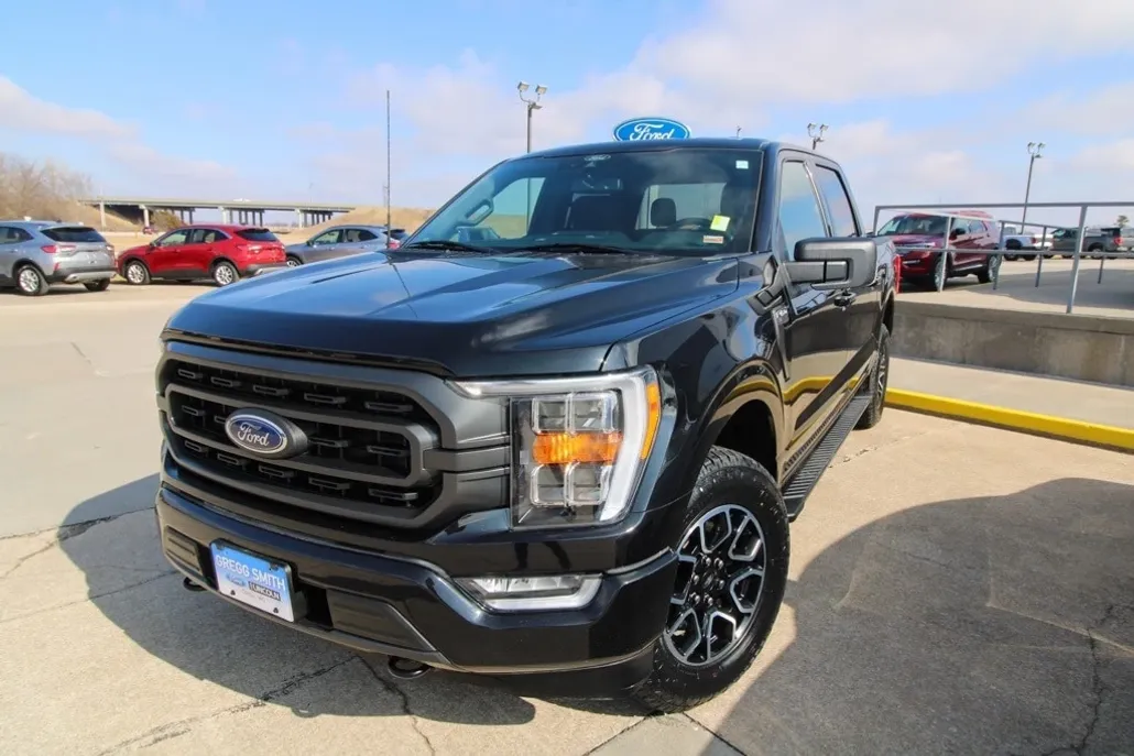 2022 Ford F-150 XLT photo 1