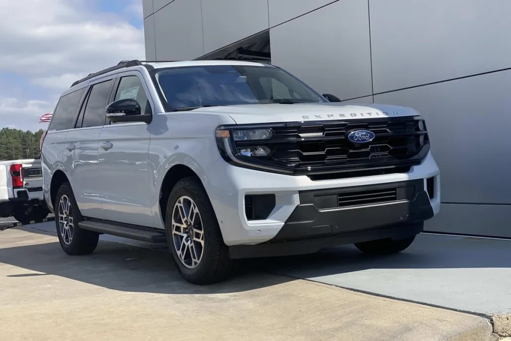 2025 Ford Expedition photo 1