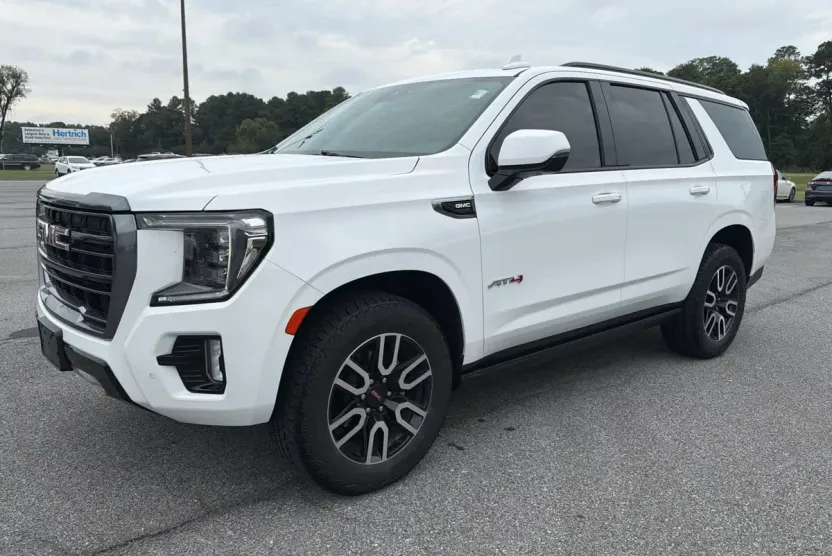 2023 Gmc Yukon AT4 photo 1