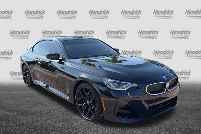 2025 Bmw 230i photo 1