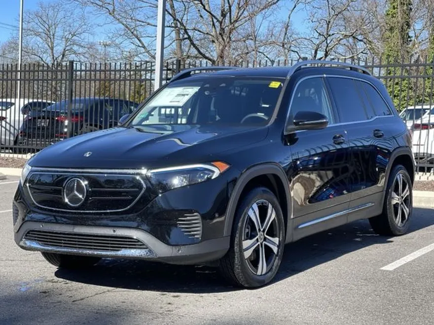 2023 Mercedes Benz EQB 350 4MATIC photo 1