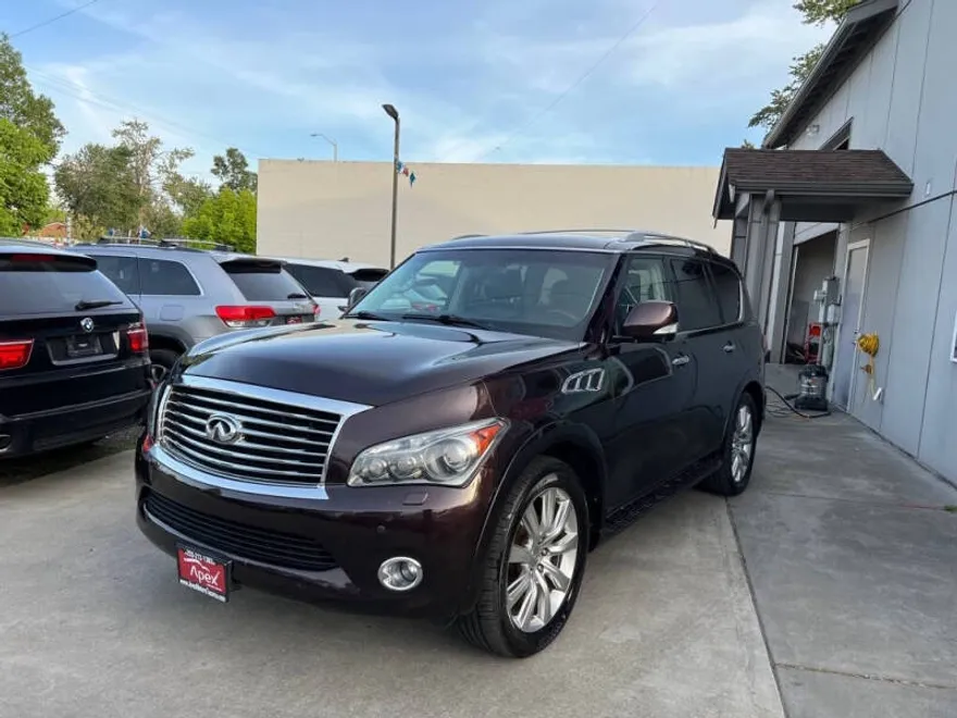 2012 Infiniti QX56 photo 1