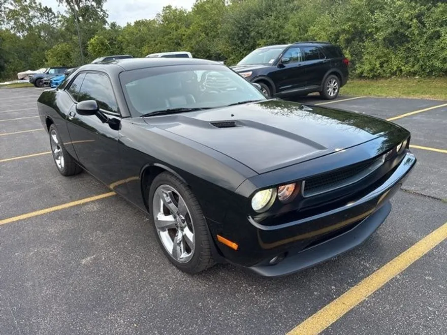 2013 Dodge Challenger R/T photo 1