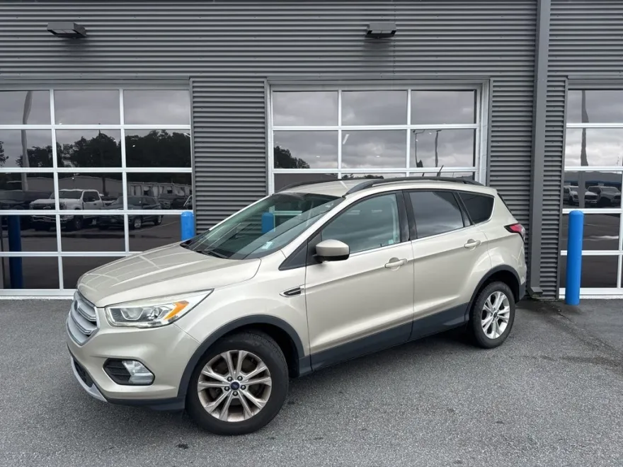 2018 Ford Escape SEL photo 1