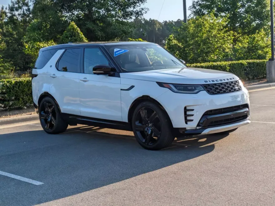 2023 Land Rover Discovery S R-Dynamic photo 1