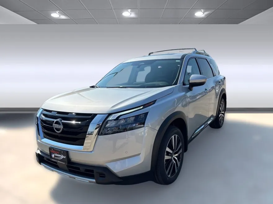 2025 Nissan Pathfinder Platinum photo 1