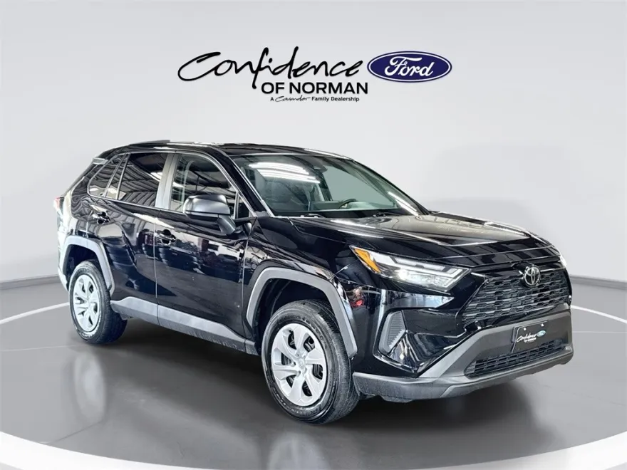 2024 Toyota RAV4 LE photo 1