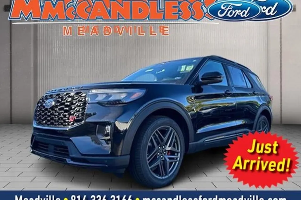 2025 Ford Explorer ST photo 1