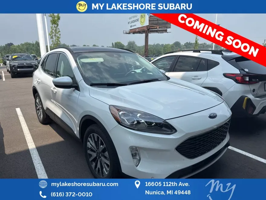 2022 Ford Escape Titanium photo 1