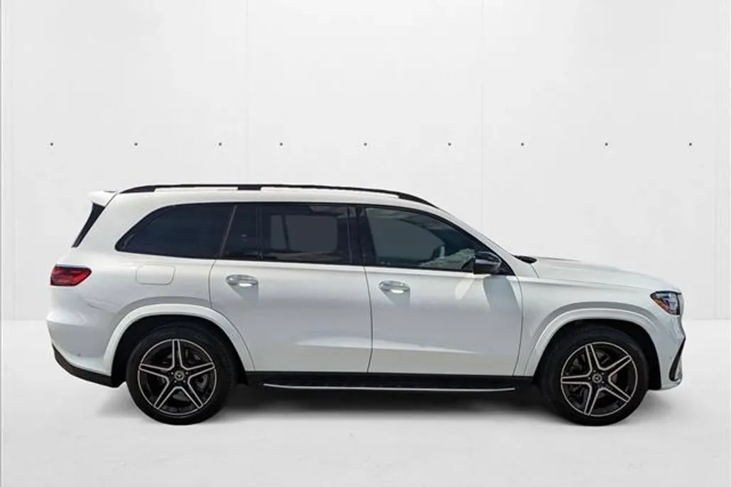 2024 Mercedes Benz GLS 450 4MATIC photo 1