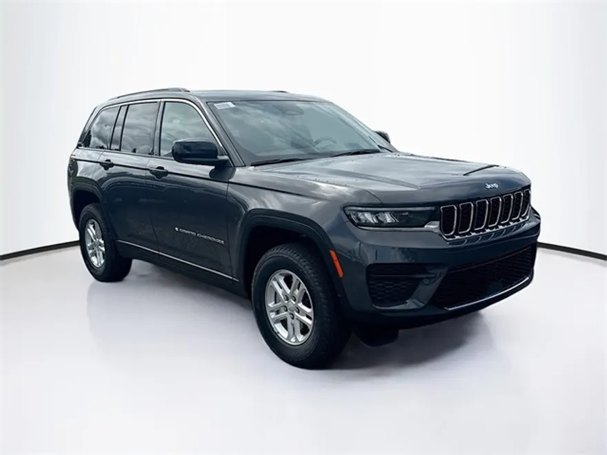 2025 Jeep Grand Cherokee Laredo photo 1