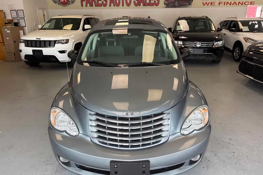 2010 Chrysler PT Cruiser Touring photo 1