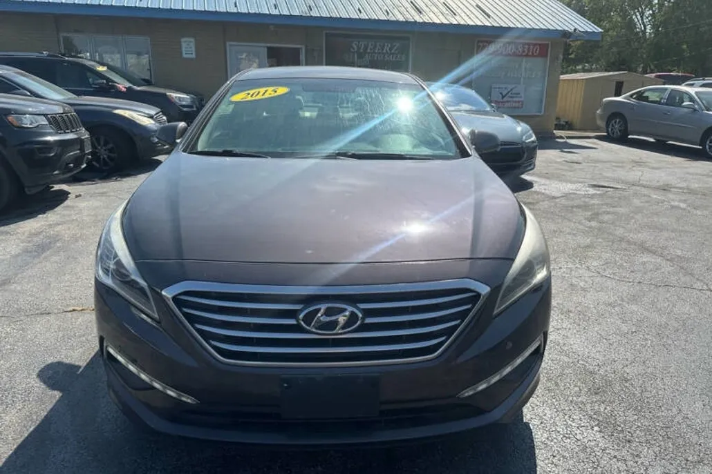 2015 Hyundai Sonata SE photo 1