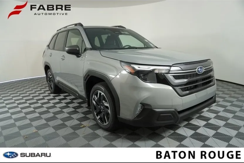 2025 Subaru Forester Premium photo 1