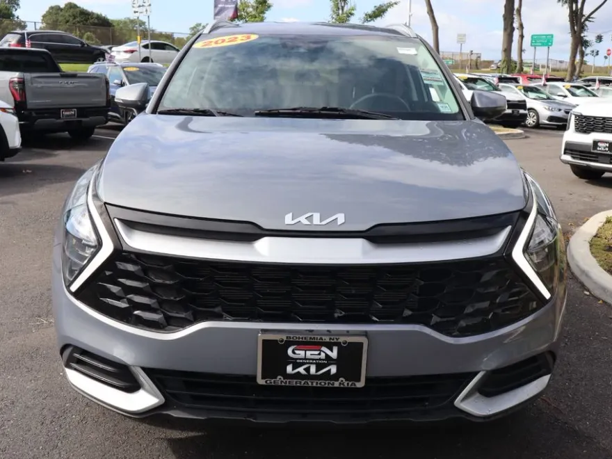 2023 Kia Sportage EX photo 1