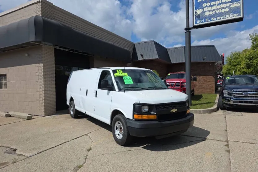 2015 Chevrolet Express 3500 Cargo Van photo 1