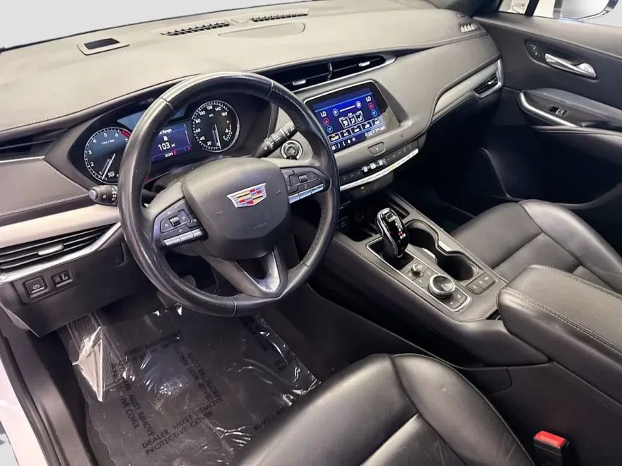 2021 Cadillac XT4 Premium Luxury photo 1