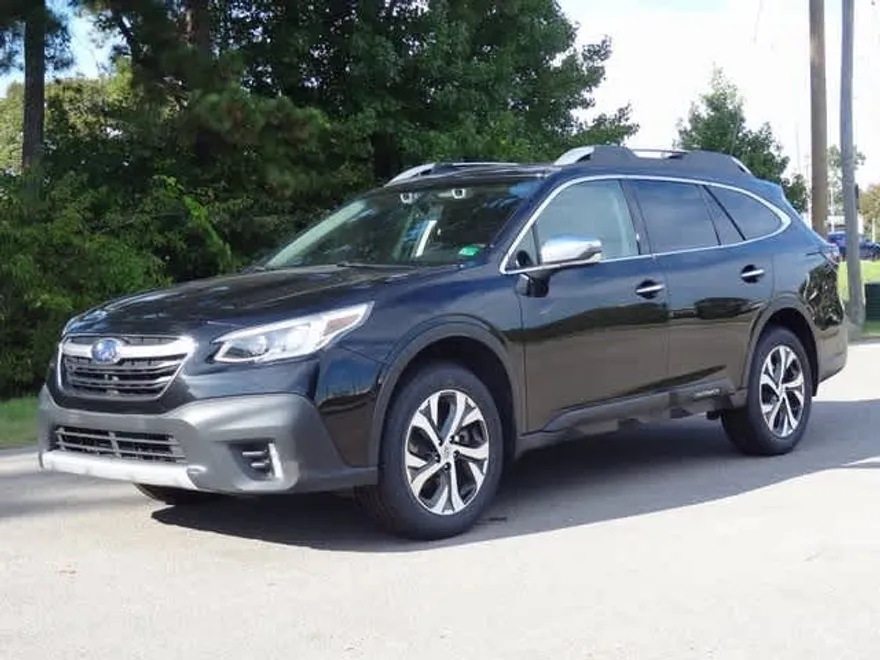 2022 Subaru Outback Touring photo 1