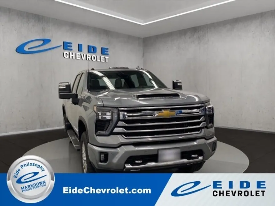 2026 Chevrolet Silverado 3500HD High Country photo 1