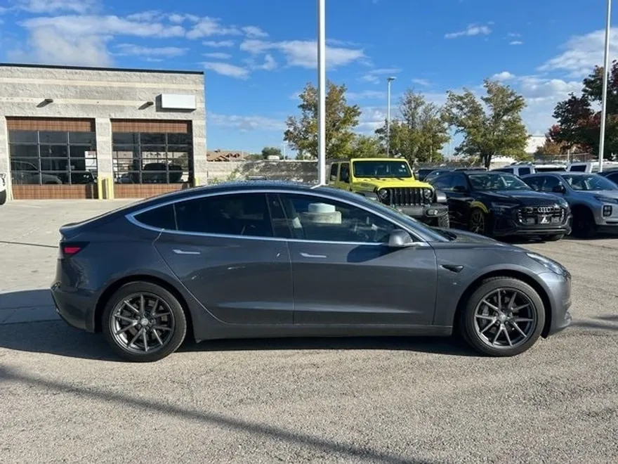 2019 Tesla Model 3 Performance photo 1