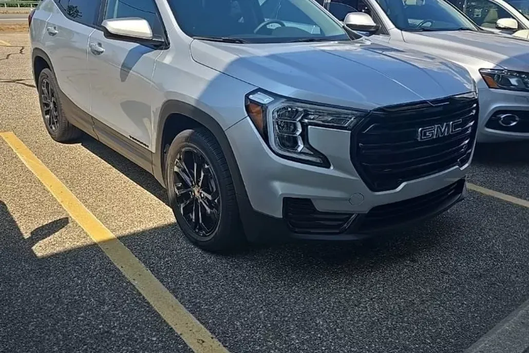 2022 Gmc Terrain SLE photo 1