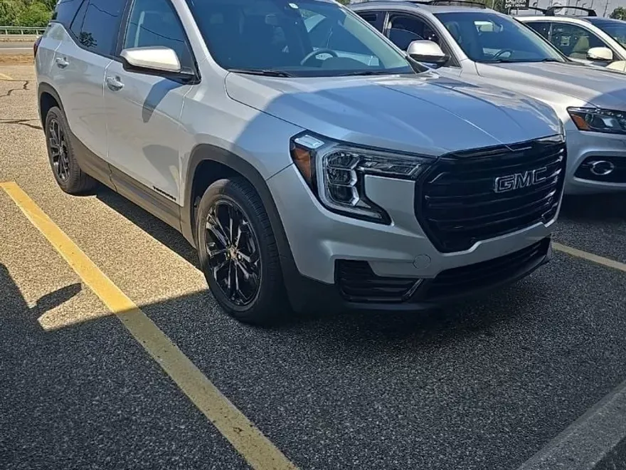 2022 Gmc Terrain SLE photo 1