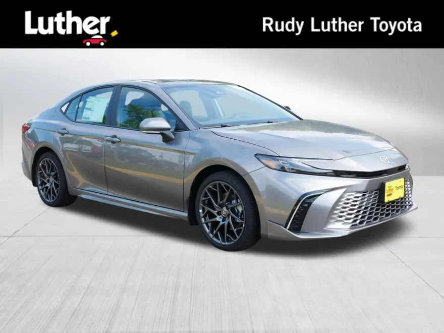 2025 Toyota Camry XSE photo 1