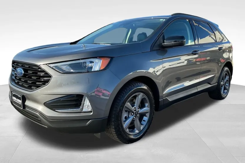 2023 Ford Edge SEL photo 1