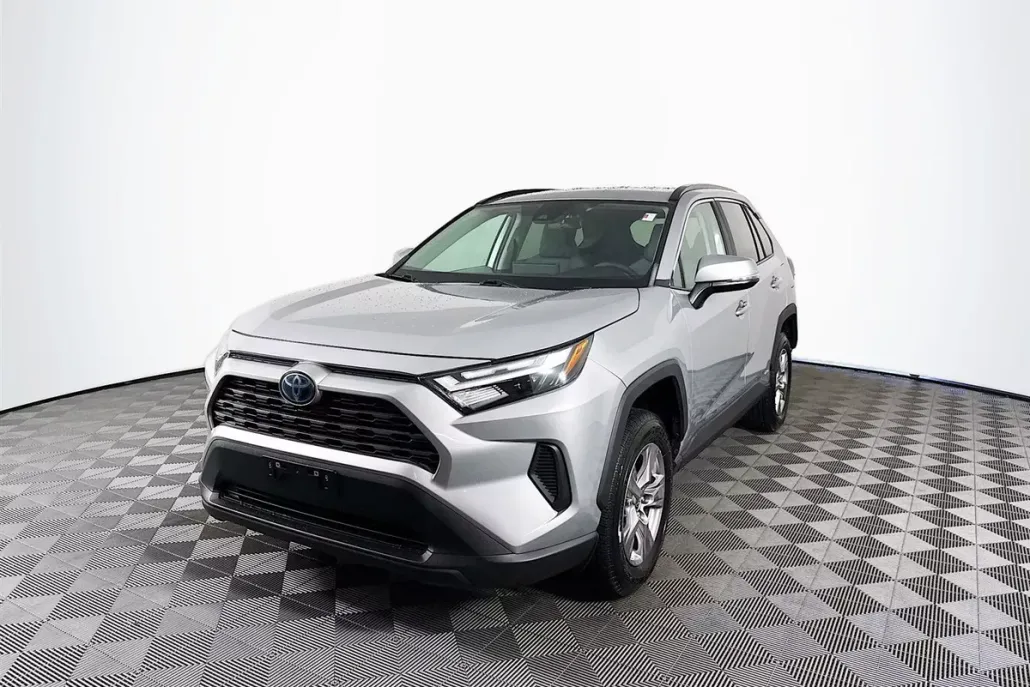 2022 Toyota RAV4 Hybrid XLE photo 1