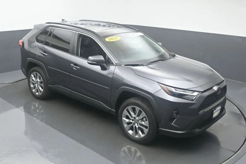 2024 Toyota RAV4 XLE Premium photo 1