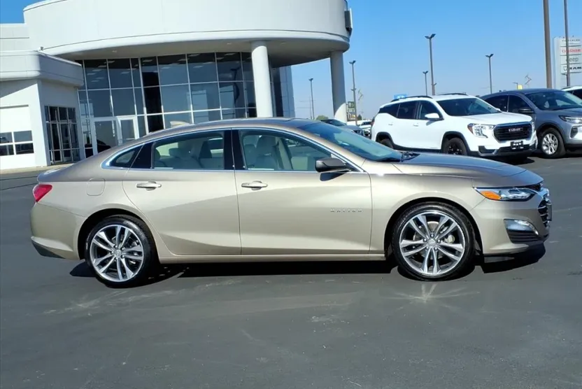 2024 Chevrolet Malibu Premier 2LT photo 1