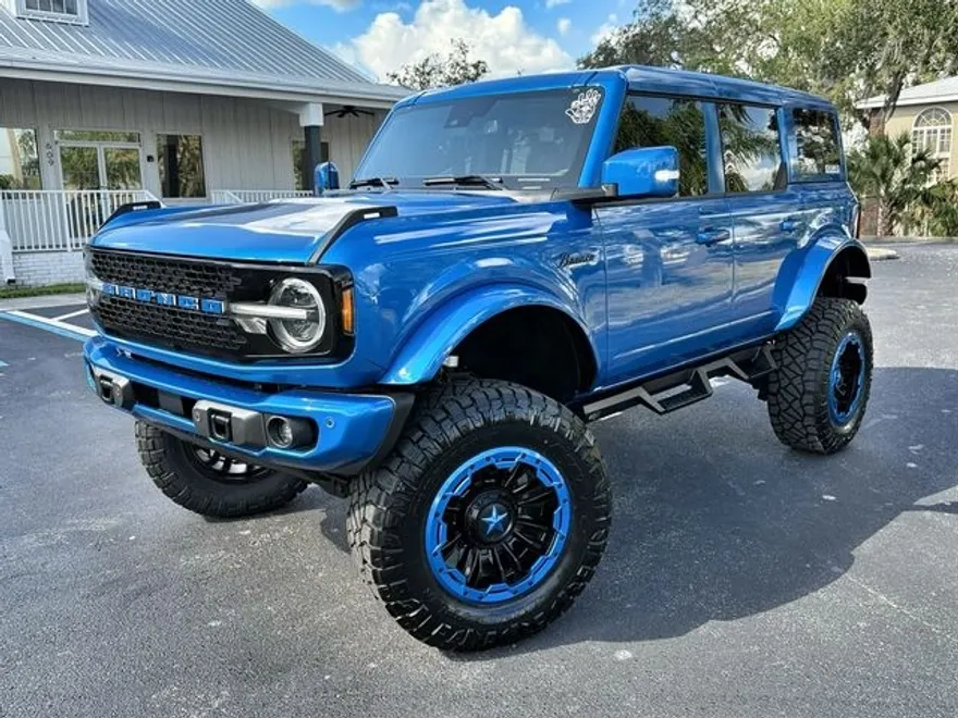 2023 Ford Bronco Badlands photo 1