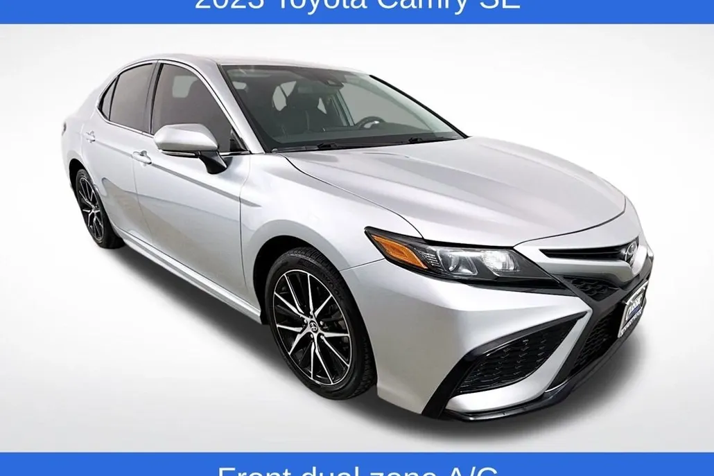 2023 Toyota Camry SE photo 1