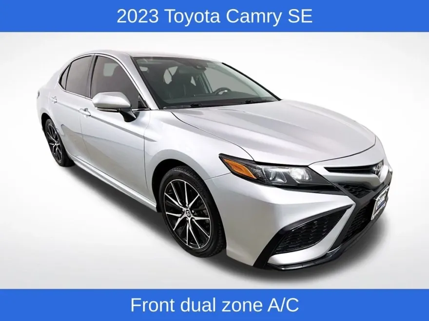 2023 Toyota Camry SE photo 1