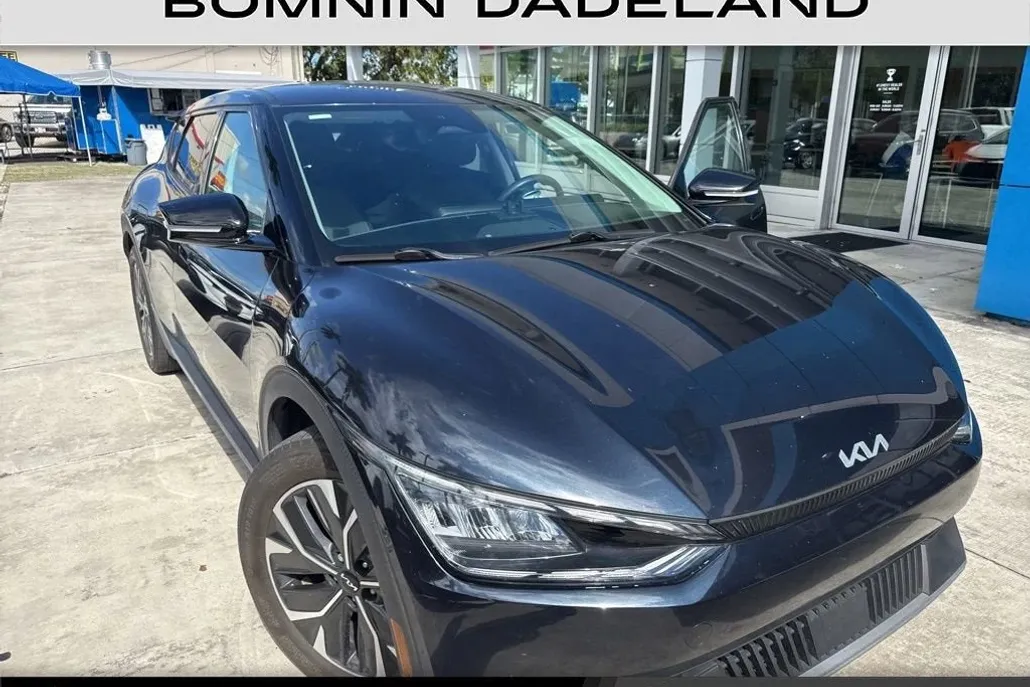 2022 Kia EV6 Light photo 1