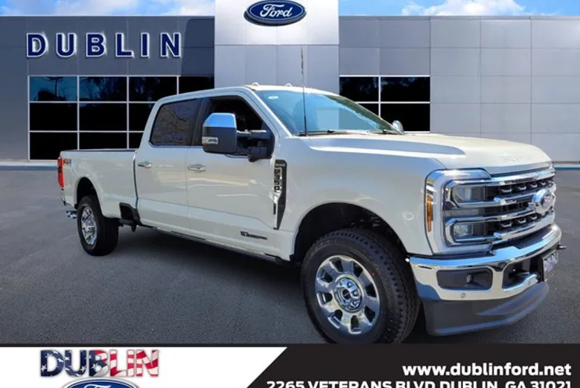 2025 Ford F-350 King Ranch photo 1